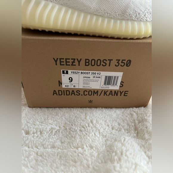 “YEEZY BOOST 350 V2” - Picture 8 of 8